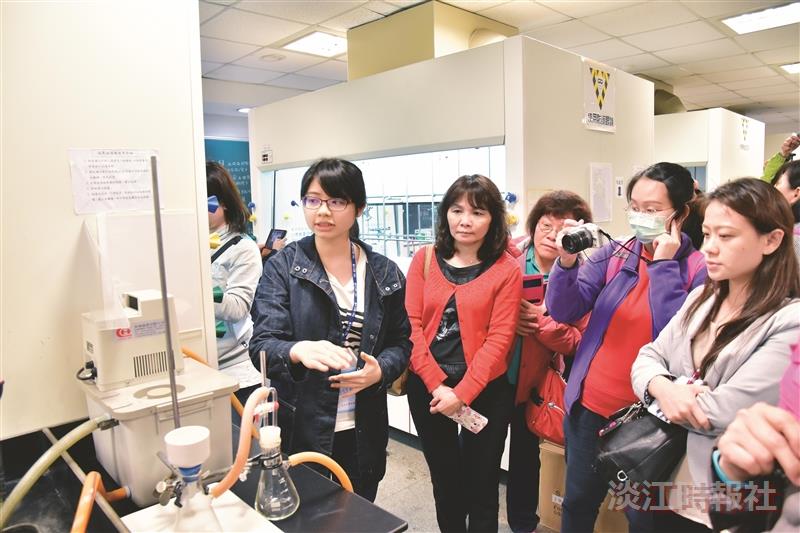 菁莪‧淡江筆記書呈現校友嘉言錄
