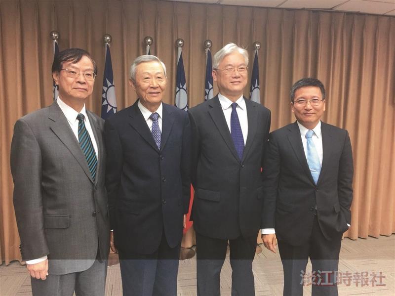 張五岳、趙春山 獲一等大陸工作專業獎章