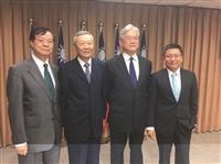 張五岳、趙春山 獲一等大陸工作專業獎章
