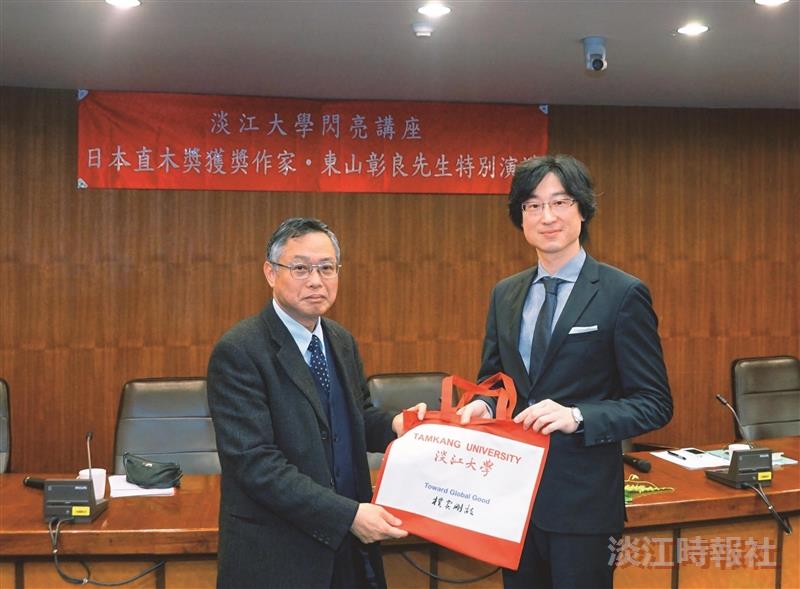 【66校慶】臺灣第三位直木賞得主東山彰良 日評審：《流》20 年來難得傑作