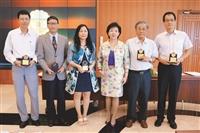 第75次校務會議 張校長頒第4屆系所發展獎勵