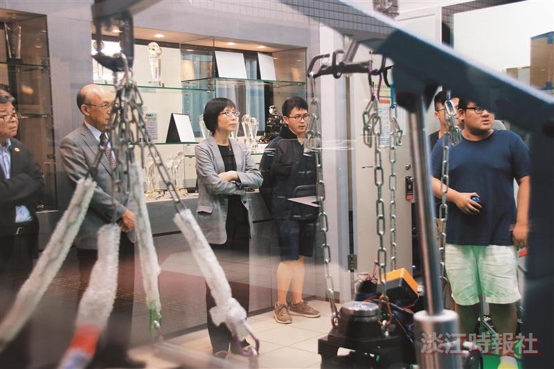 東元電機董事長參訪機器人中心
