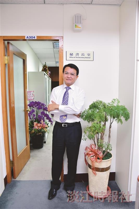 秘書長何啟東 盼催動行政團隊影響力