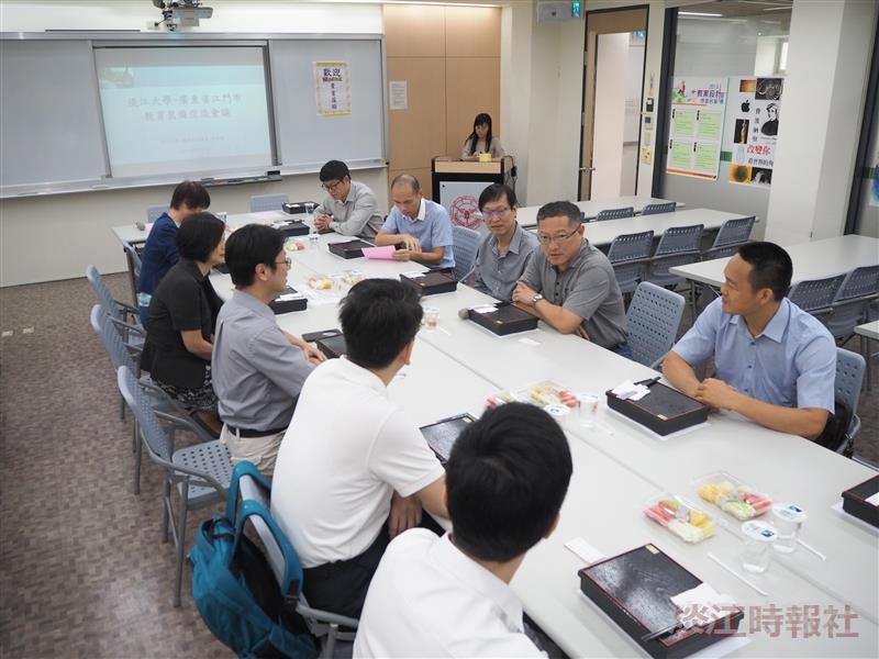 廣東江門代表團來校交流教育設備