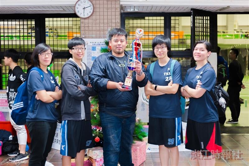 化學系女籃奪北化盃冠軍