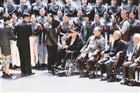 國軍文藝金像獎終身榮譽 李奇茂獲蔡總統頒獎