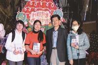 師生點燈祈福照亮淡江人