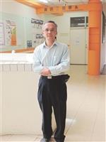 黃仁俊 鼓勵學生多方嘗試