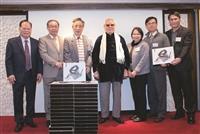 張炳煌攜手企業家樂捐e筆助小學教育