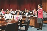 行政會議 王興論新媒體激盪思維