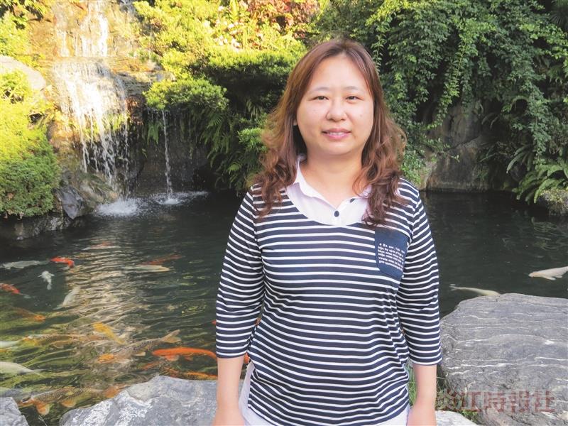 產經系主任洪小文