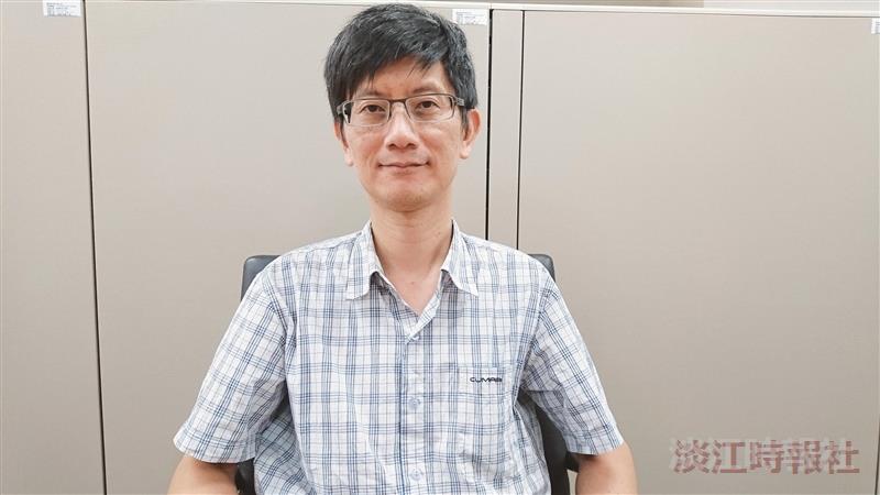 課程所所長黃儒傑