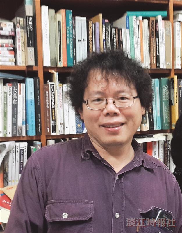 英文系主任蔡振興
