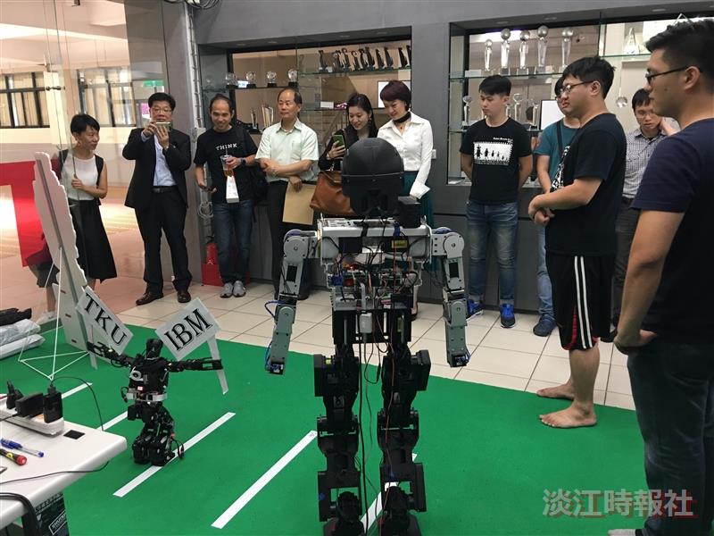 周憶參訪本校智慧自動化與機器人中心