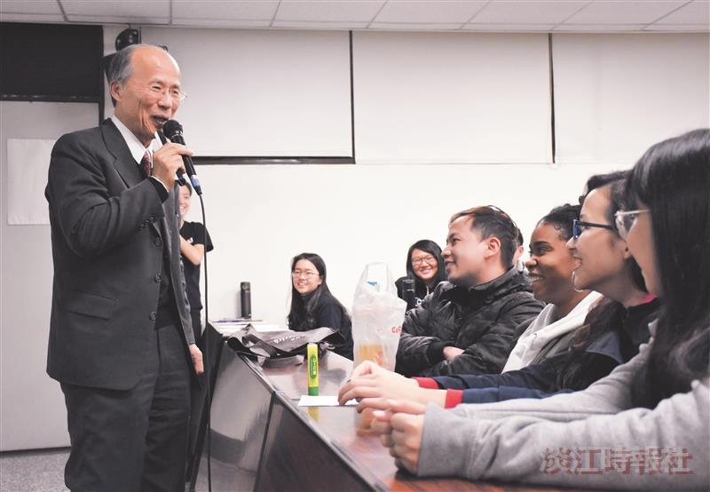 外交與國際系邀請法文系校友呂慶龍演講
