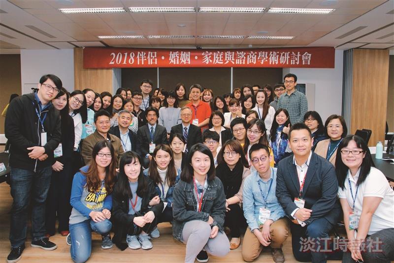 大師講座關注史學發展翻轉醫療