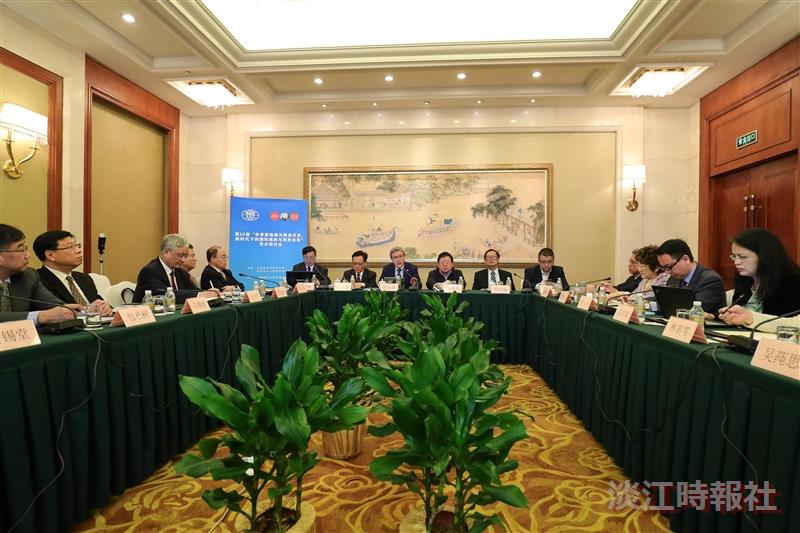 國際研究學院院長王高成率院內教授赴上海參加研討會