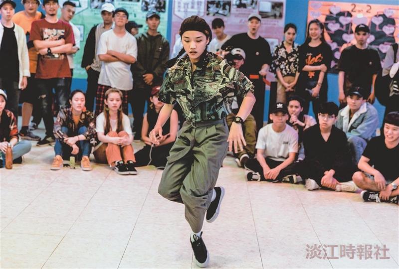 舞林高手跳出淡水愛