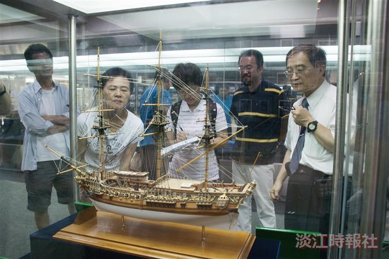 搭街車喝咖啡、參觀海博館
