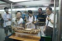 搭街車喝咖啡、參觀海博館