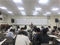 吉他社邀歌手吳蓓雅教學音樂創作