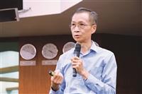 第162次行政會議葛校長推八大素養證書