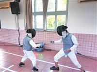 學生大代誌西洋劍社牽起小手擊劍