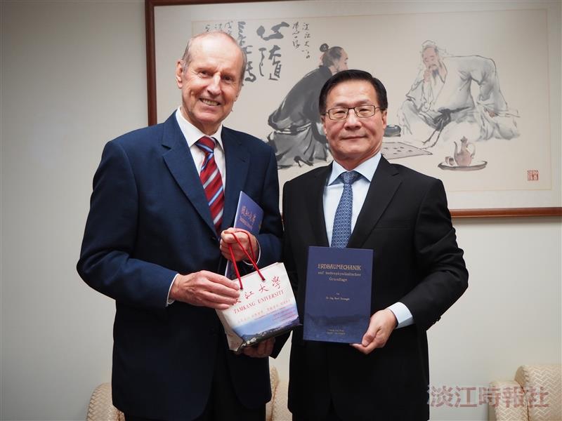 10/23 (二) 熊貓講座 Prof. Heinz Brandl