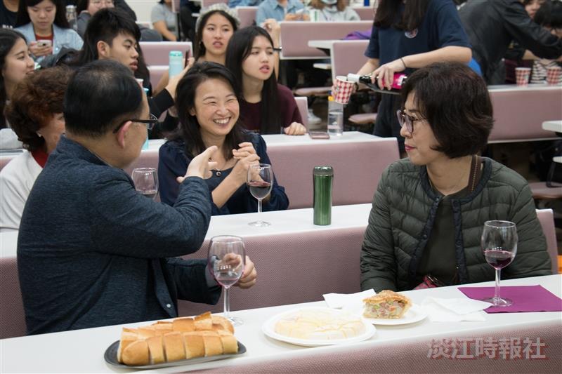 法文系薄酒萊新酒節