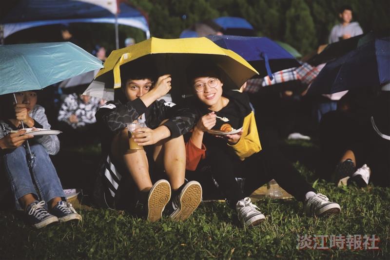 德國啤酒節雨中嘗鮮
