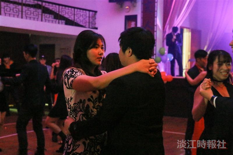 國際大使團舉辦Christmas party