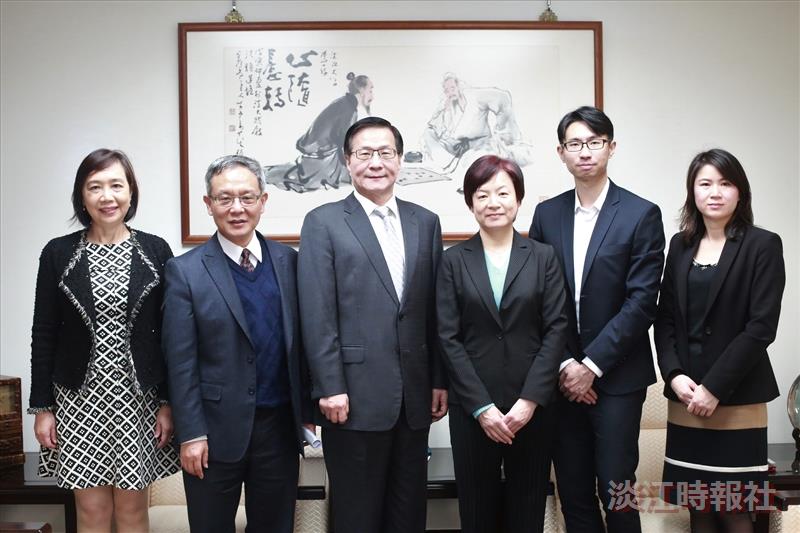 會見澳門經濟文化處主任
