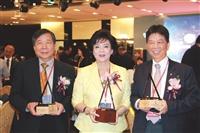 張董事長獲國家品質獎肯定 蔡總統親頒卓越經營獎