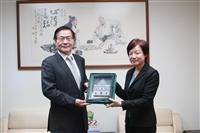 會見澳門經濟文化處主任