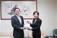 會見澳門經濟文化處主任