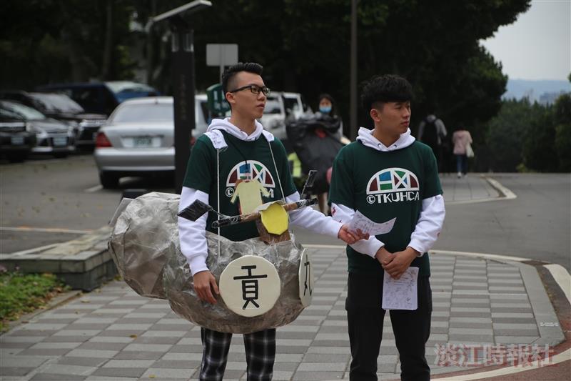 文化週：海報街擺攤與黑天鵝展覽