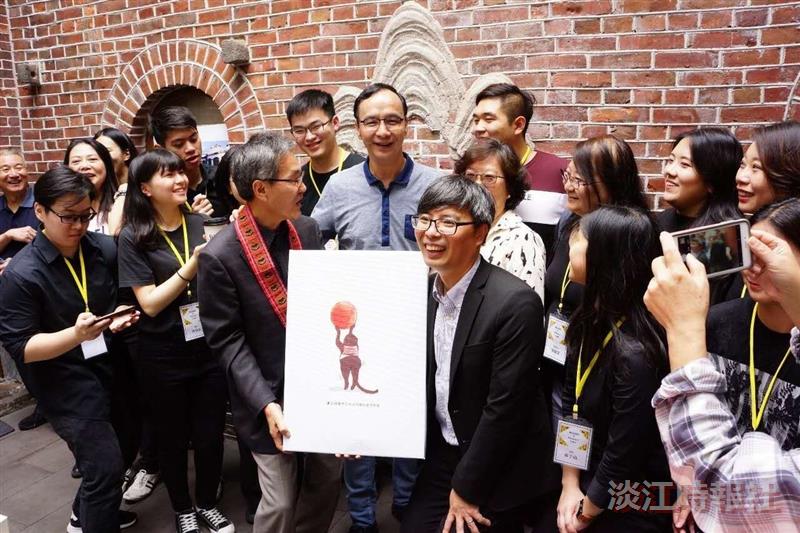 外語學院介接創業團隊LinQ咖啡在迪化街