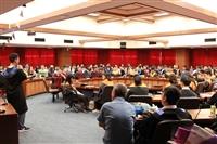 土木系約250人慶賀畢業