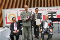 水環系教授高思懷　陶瓷濾膜鍍金飛灰拿日本發明金牌