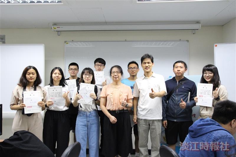 財金系「操盤高手投資模擬交易爭霸」頒獎