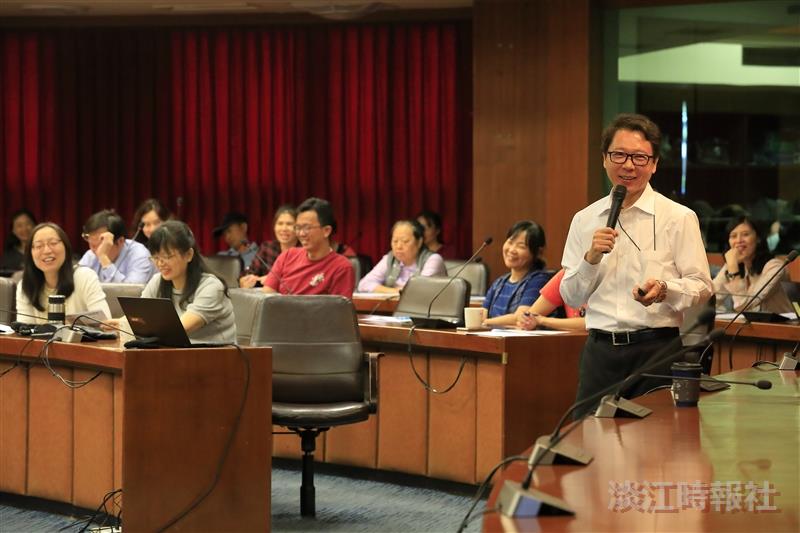 行政人員班課程「如何規劃退休金」，邀請阮慕驊分享