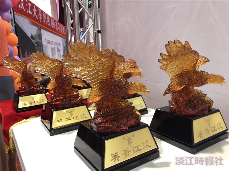金鷹獎獎座