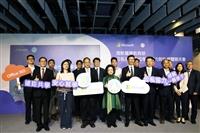 【數位學習實力到位系列報導一】淡江大學展示安心就學 與微軟、教育部示範異地共學 葛校長接受多家媒體訪問