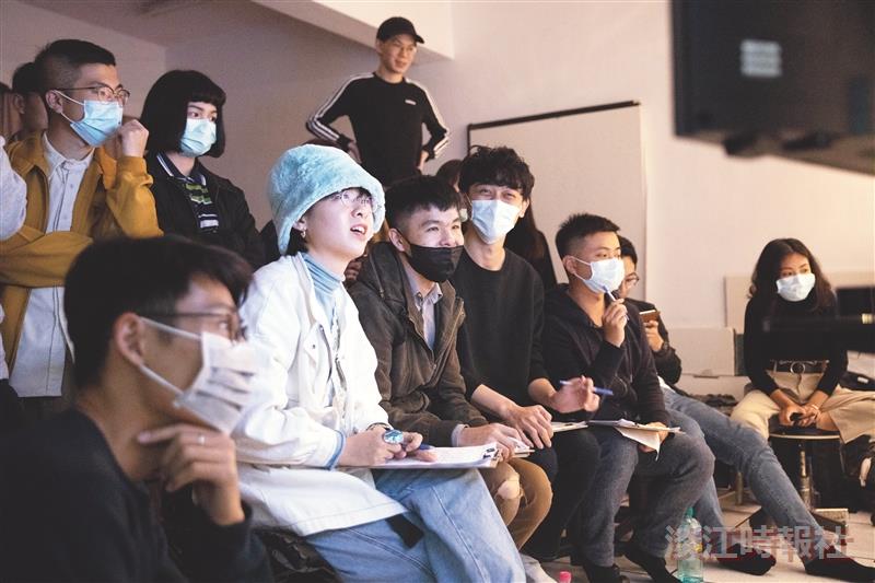 防疫總動員 遠距教學讓教室不一樣