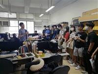 化材系舉辦線上化材週，參觀老師實驗室