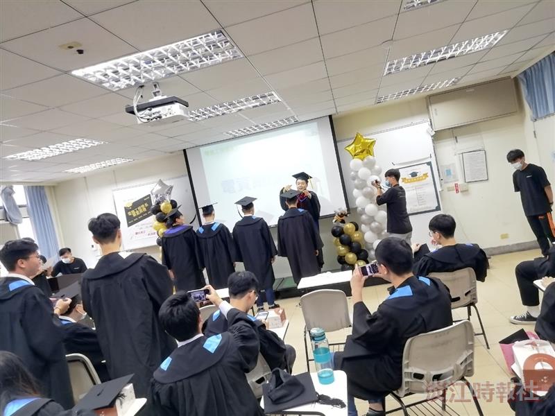 電機系畢業生：在校生活探索人生