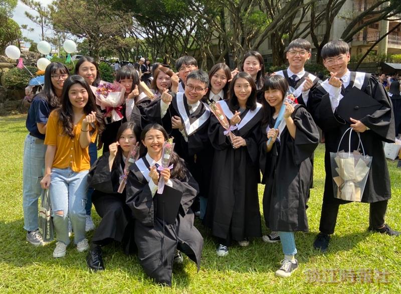 公行系小畢典