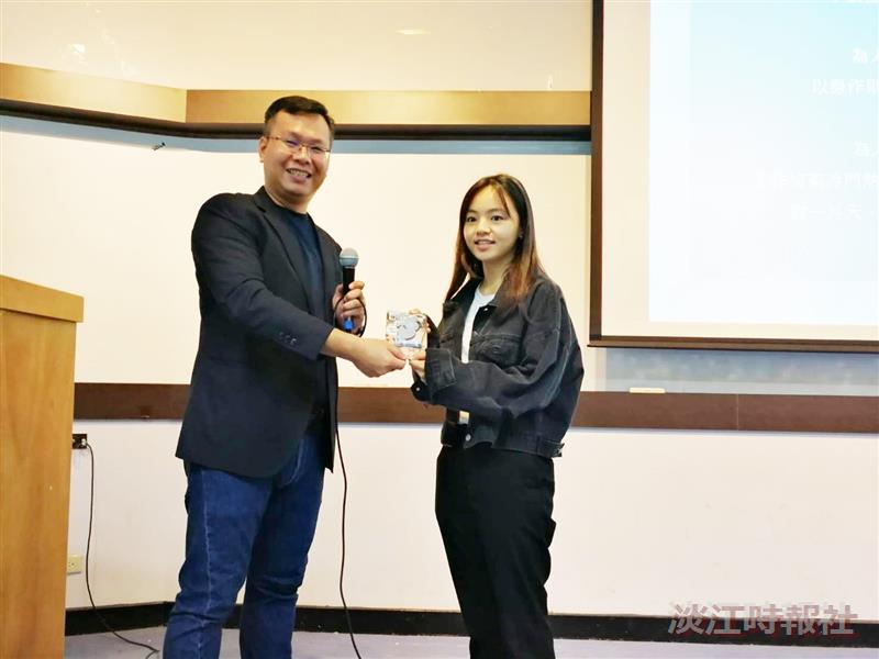 管科系邀張其豐系友演講