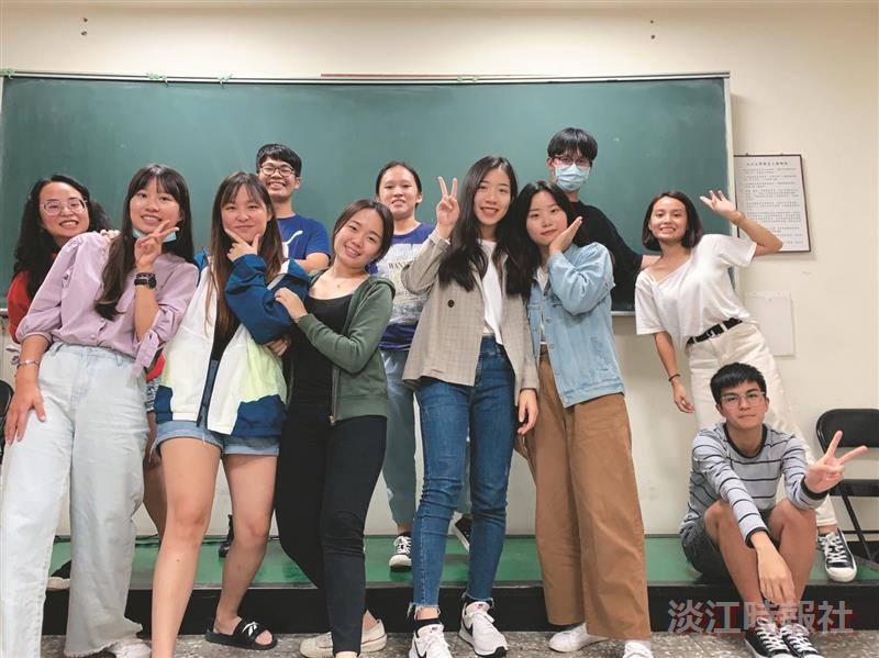 讀經唱詩學英文社
