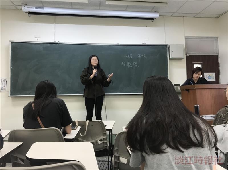 法文系於11月25日舉辦「履歷及口試如何準備」講座